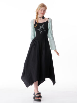 American Vintage Butterfly Maxi Dress - Elegant Slip Dress with Waist-Defining Silhouette & All-Over Butterfly Print