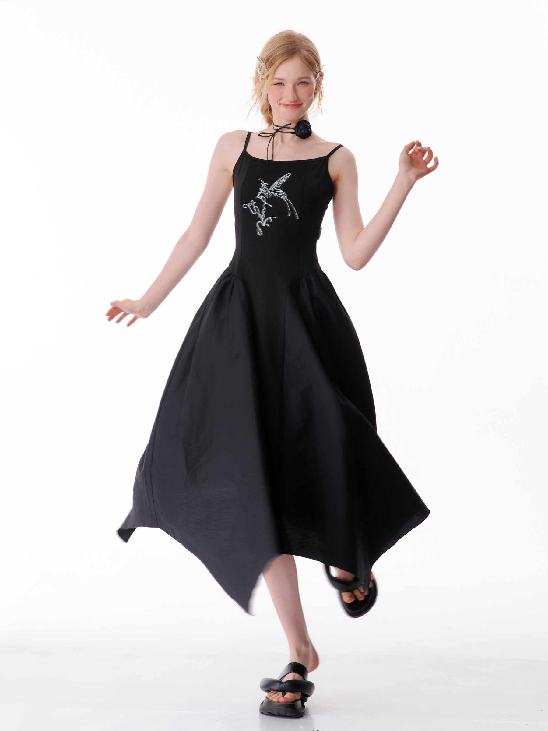 American Vintage Butterfly Maxi Dress - Elegant Slip Dress with Waist-Defining Silhouette & All-Over Butterfly Print - Image 3