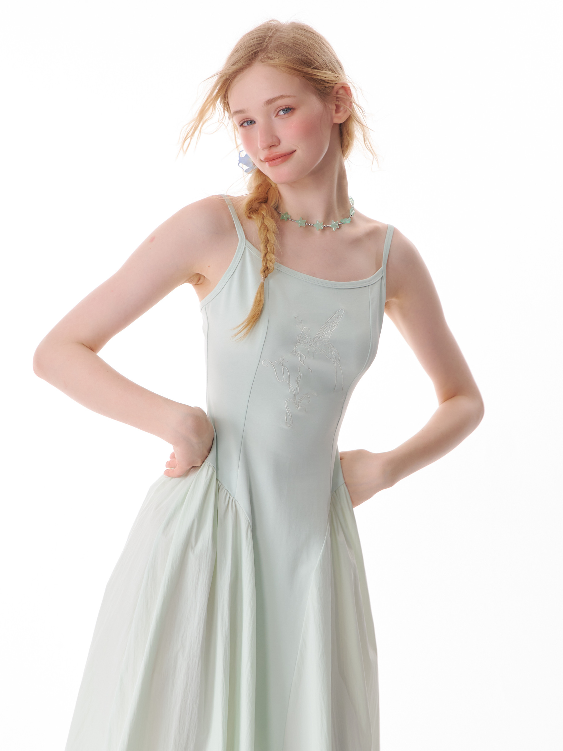 American Vintage Butterfly Maxi Dress - Elegant Slip Dress with Waist-Defining Silhouette & All-Over Butterfly Print - Image 4