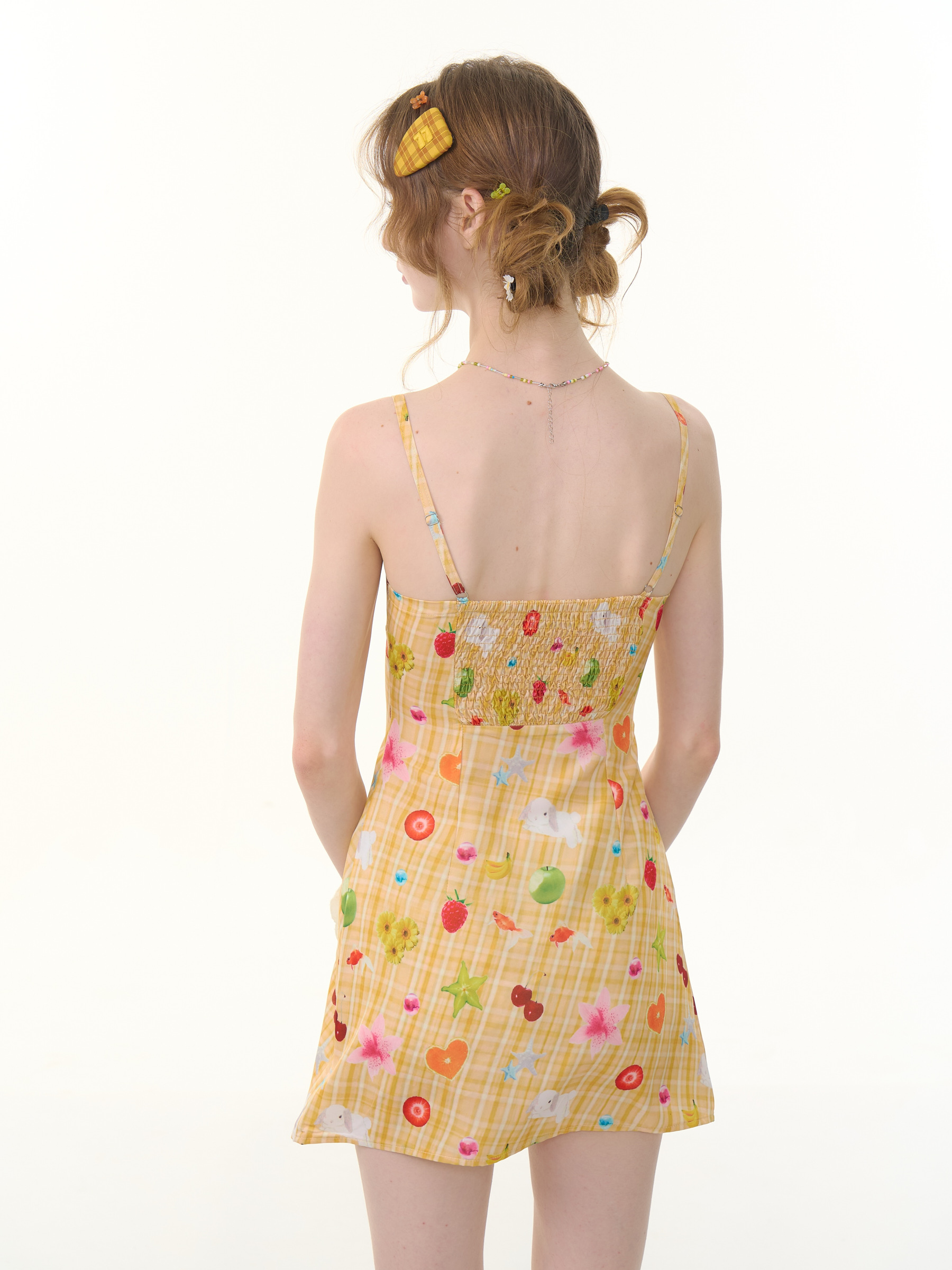 American Vintage Yellow Fruit Print Dress - Slimming Slip Dress with Defined Waist & Tropical Pattern - Image 4