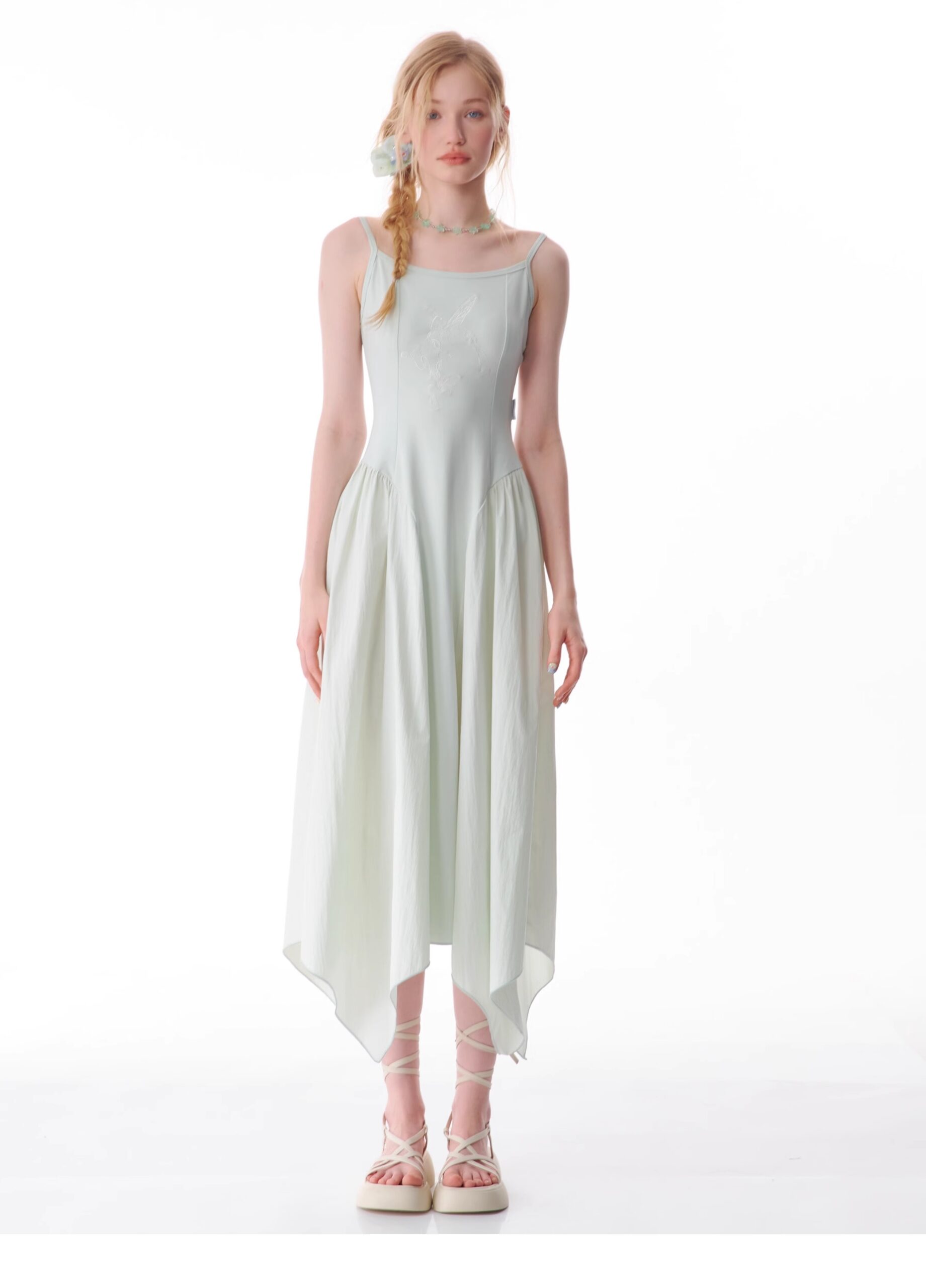 American Vintage Butterfly Maxi Dress - Elegant Slip Dress with Waist-Defining Silhouette & All-Over Butterfly Print - Image 22