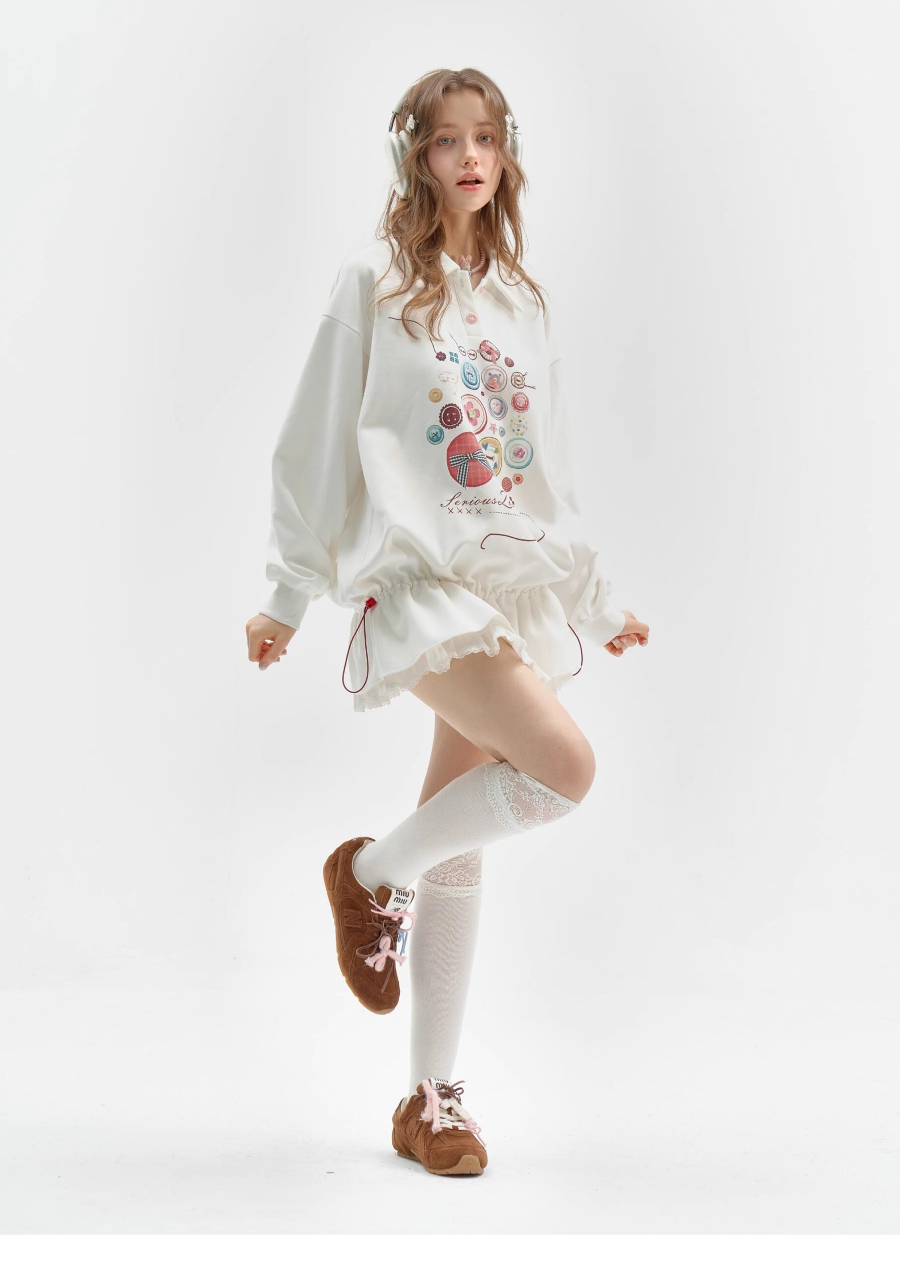 Vintage Button-Detail Polo Dress - Retro Print Pullover Sweatshirt Dress with Tailored Waist - Image 10