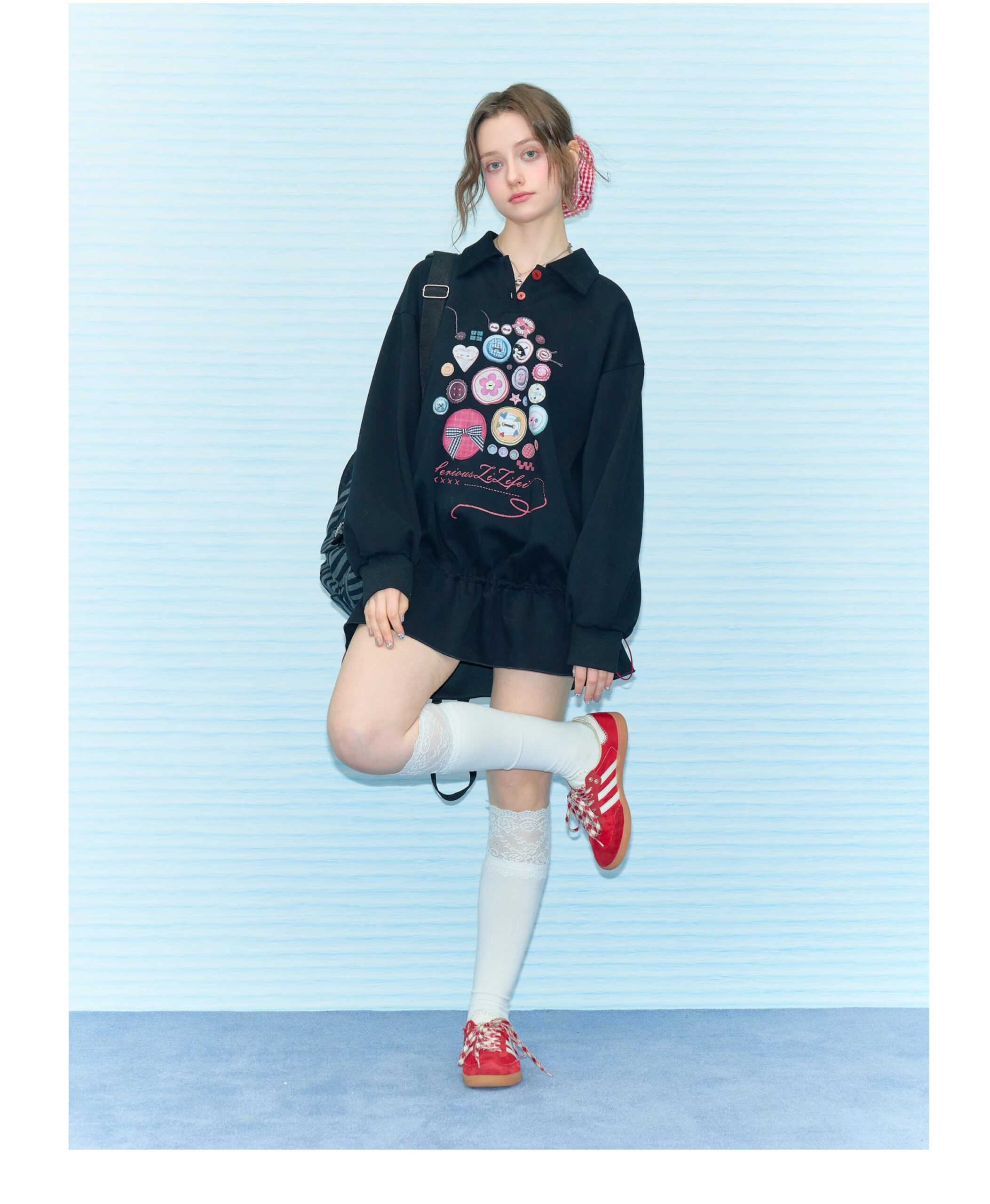 Vintage Button-Detail Polo Dress - Retro Print Pullover Sweatshirt Dress with Tailored Waist - Image 19